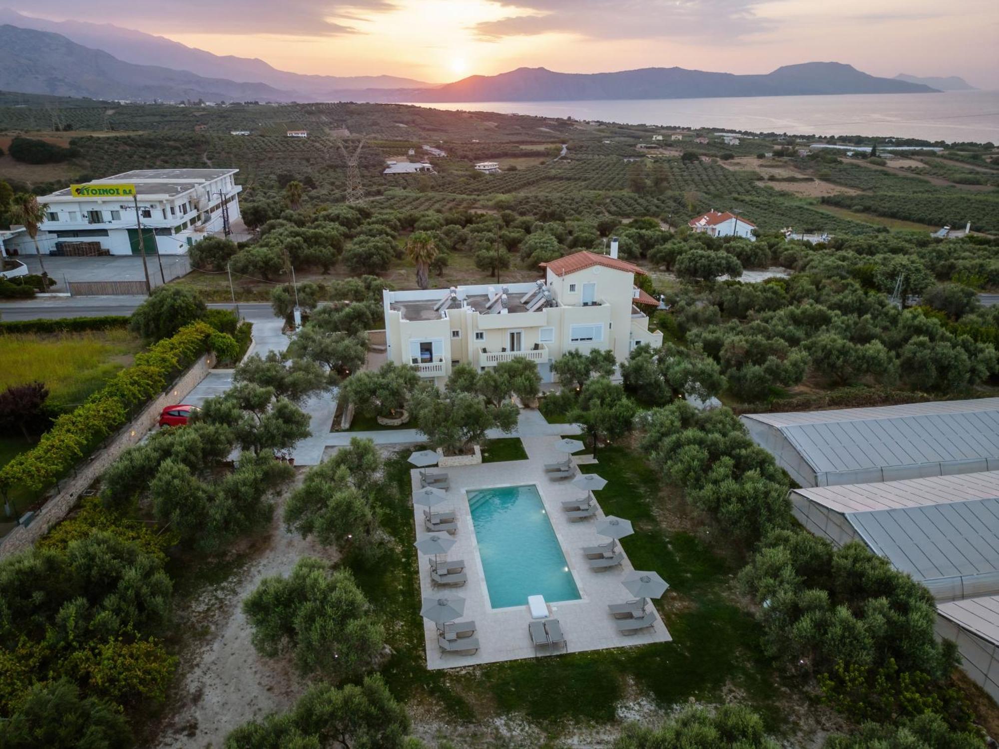 Lyrids Apartments Episkopi  ภายนอก รูปภาพ